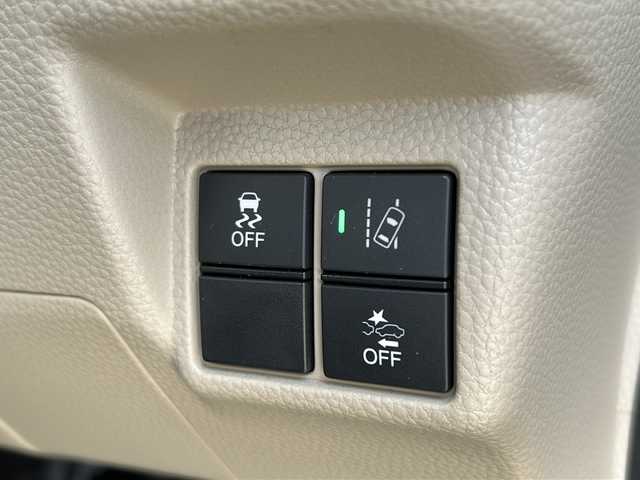 ホンダ Ｎ ＢＯＸ G L ホンダセンシング 道東・釧路十勝 2019(令1)年 2.6万km クリスタルブラックパール 4WD/純正メモリナビ　/(フルセグＴＶ/ＤＶＤ再生/Ｂｌｕｅｔｏｏｔｈ接続)　/前後ドライブレコーダー　/ビルトインＥＴＣ　/バックカメラ　/片側パワースライドドア/運転席シーヒーター　/渋滞追従機能付アダプティブ・クルーズ・コントロール　/リアコーナーセンサー　/レーンアシスト　/衝突軽減ブレーキ/横滑り防止装置/アイドリングストップ　/スマートキー/プッシュスタート/純正LEDヘッドライト/純正14インチアルミホイール/純正フロアマット/スタッドレスタイヤ積み込み