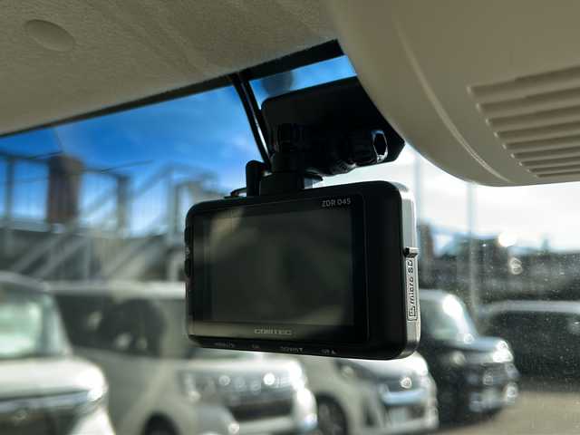 ホンダ Ｎ ＢＯＸ G L ホンダセンシング 道東・釧路十勝 2019(令1)年 2.6万km クリスタルブラックパール 4WD/純正メモリナビ　/(フルセグＴＶ/ＤＶＤ再生/Ｂｌｕｅｔｏｏｔｈ接続)　/前後ドライブレコーダー　/ビルトインＥＴＣ　/バックカメラ　/片側パワースライドドア/運転席シーヒーター　/渋滞追従機能付アダプティブ・クルーズ・コントロール　/リアコーナーセンサー　/レーンアシスト　/衝突軽減ブレーキ/横滑り防止装置/アイドリングストップ　/スマートキー/プッシュスタート/純正LEDヘッドライト/純正14インチアルミホイール/純正フロアマット/スタッドレスタイヤ積み込み