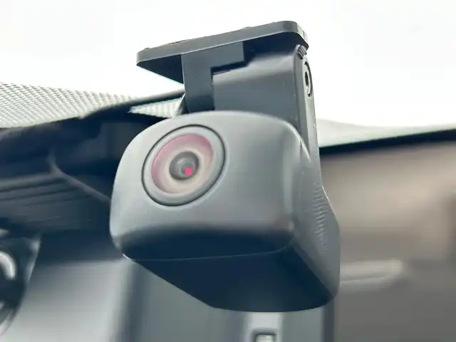 日産 キックス X 静岡県 2020(令2)年 1.9万km ブリリアントホワイトパール 純正9インチナビ/（FM/AM/CD/DVD/Bluetooth/SD）/フルセグTV/全周囲カメラ/ETC車載器/オートライト/プロパイロット/レーダークルーズ/デジタルインナーミラー/VDC/・VDC機能/・TCS（トラクションコントロールシステム）機能/・ブレーキLSD（リミテッドスリップデフ）機能/ルーフレール/純正17AW