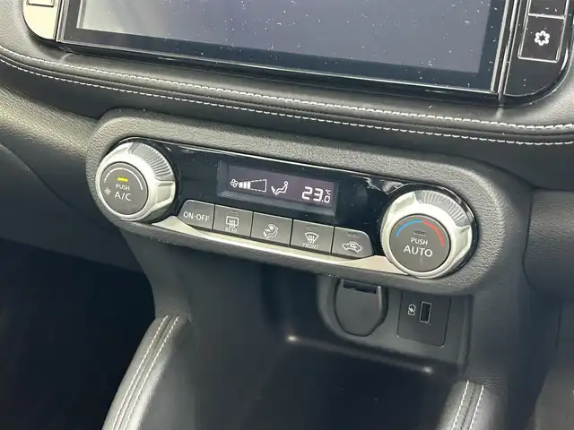 日産 キックス X 静岡県 2020(令2)年 1.9万km ブリリアントホワイトパール 純正9インチナビ/（FM/AM/CD/DVD/Bluetooth/SD）/フルセグTV/全周囲カメラ/ETC車載器/オートライト/プロパイロット/レーダークルーズ/デジタルインナーミラー/VDC/・VDC機能/・TCS（トラクションコントロールシステム）機能/・ブレーキLSD（リミテッドスリップデフ）機能/ルーフレール/純正17AW