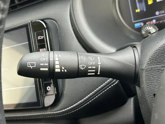 日産 キックス X 静岡県 2020(令2)年 1.9万km ブリリアントホワイトパール 純正9インチナビ/（FM/AM/CD/DVD/Bluetooth/SD）/フルセグTV/全周囲カメラ/ETC車載器/オートライト/プロパイロット/レーダークルーズ/デジタルインナーミラー/VDC/・VDC機能/・TCS（トラクションコントロールシステム）機能/・ブレーキLSD（リミテッドスリップデフ）機能/ルーフレール/純正17AW
