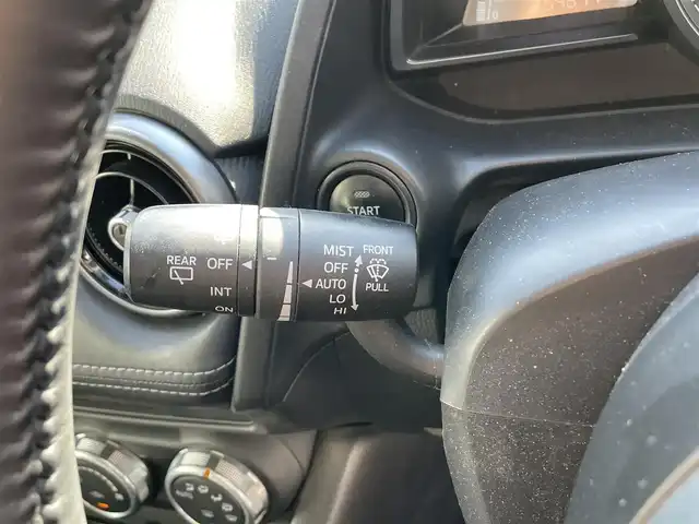 マツダ ＣＸ－３ 20S 千葉県 2020(令2)年 5.5万km ソウルレッドクリスタルM 安全機能/・衝突軽減ブレーキ/レーンキープアシスト/・コーナーセンサー（後）/ブラインドスポットモニター/純正SDナビ/・フルセグ/BT/DVD/CD/USB/バックカメラ/ステアリングスイッチ/ETC/電動パーキングブレーキ/ブレーキホールド/LEDヘッドライト/オートライト/オートハイビーム/スマートキー/プッシュスタート/純正18インチAW/純正フロアマット/電動格納ミラー