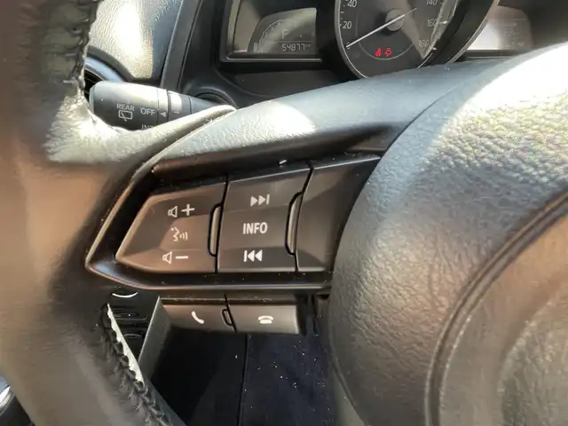 マツダ ＣＸ－３ 20S 千葉県 2020(令2)年 5.5万km ソウルレッドクリスタルM 安全機能/・衝突軽減ブレーキ/レーンキープアシスト/・コーナーセンサー（後）/ブラインドスポットモニター/純正SDナビ/・フルセグ/BT/DVD/CD/USB/バックカメラ/ステアリングスイッチ/ETC/電動パーキングブレーキ/ブレーキホールド/LEDヘッドライト/オートライト/オートハイビーム/スマートキー/プッシュスタート/純正18インチAW/純正フロアマット/電動格納ミラー