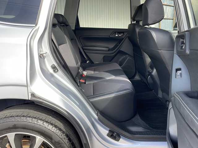 スバル フォレスター 2．0XT アイサイト 長野県 2016(平28)年 6.6万km アイスシルバーメタリック ４WD/アドバンスセーフティパッケージ/メモリーナビフルセグTV/バックカメラ/ETC/パワーバックドア/前後ドライブレコーダー/ハーフレザーシート/シートヒーター/純正１８インチアルミ/前後コーナーセンサー /ルーフレール/プッシュスタート/スマートキー