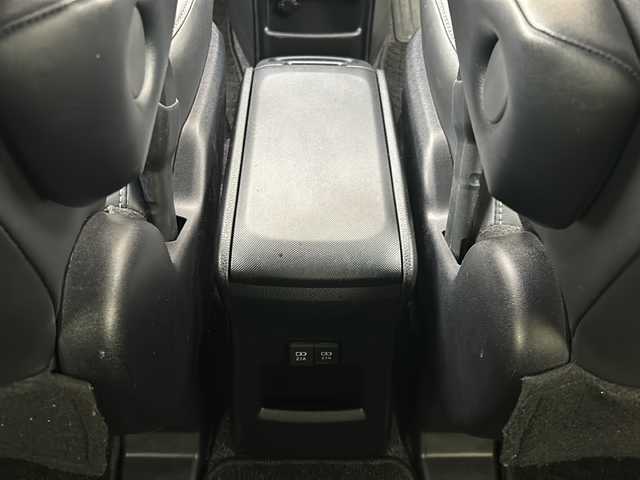 トヨタ ヴォクシー ハイブリッド ZS 煌Ⅲ 愛知県 2020(令2)年 3.2万km ブラック 登録時走行距離31726ｋｍ/純正１０インチメモリナビ/（Bluetooth/フルセグTV/DVD/AM/FM)/バックカメラ/ドラレコ前/インテリジェントクリアランスソナー前後/トヨタセーフティーセンス/レーントーシングアシスト/プリクラッシュセーフティー/オートマッチハイビーム/先行車発進告知/クルーズコントロール/ビルドインETC/USB端子/両側パワースライドドア/ドアバイザー/オートライト/（LED)/電格ミラー/取説/保証書/スマートキー/（スペアキー×１）