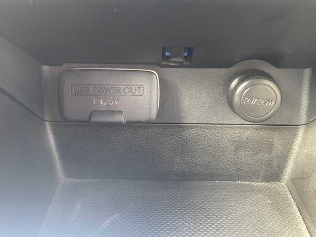 スバル レヴォーグ 1．6GT－S アイサイト 三重県 2015(平27)年 4.7万km クリスタルホワイトP 社外ナビ /バックカメラ /ETC /前後コーナーセンサー /スペアキー /前席パワーシート /前席シートヒーター /USB給電 /レーダークルーズコントロール /レーンキープアシスト /衝突軽減ブレーキ/パドルシフト /LEDヘッドライト/オートライト /リア・サイドスポイラー/電動格納ミラー/禁煙車