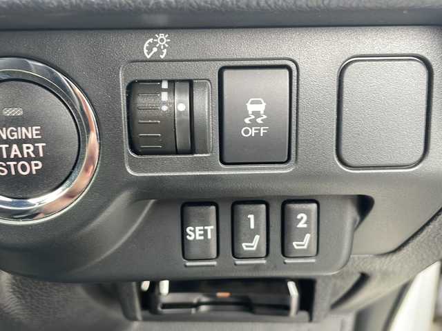 スバル レヴォーグ 1．6GT－S アイサイト 三重県 2015(平27)年 4.7万km クリスタルホワイトP 社外ナビ /バックカメラ /ETC /前後コーナーセンサー /スペアキー /前席パワーシート /前席シートヒーター /USB給電 /レーダークルーズコントロール /レーンキープアシスト /衝突軽減ブレーキ/パドルシフト /LEDヘッドライト/オートライト /リア・サイドスポイラー/電動格納ミラー/禁煙車