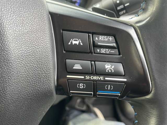 スバル レヴォーグ 1．6GT－S アイサイト 三重県 2015(平27)年 4.7万km クリスタルホワイトP 社外ナビ /バックカメラ /ETC /前後コーナーセンサー /スペアキー /前席パワーシート /前席シートヒーター /USB給電 /レーダークルーズコントロール /レーンキープアシスト /衝突軽減ブレーキ/パドルシフト /LEDヘッドライト/オートライト /リア・サイドスポイラー/電動格納ミラー/禁煙車