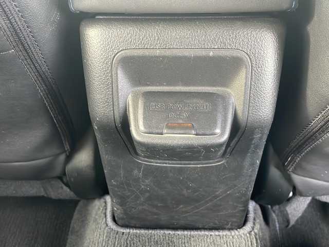 スバル レヴォーグ 1．6GT－S アイサイト 三重県 2015(平27)年 4.7万km クリスタルホワイトP 社外ナビ /バックカメラ /ETC /前後コーナーセンサー /スペアキー /前席パワーシート /前席シートヒーター /USB給電 /レーダークルーズコントロール /レーンキープアシスト /衝突軽減ブレーキ/パドルシフト /LEDヘッドライト/オートライト /リア・サイドスポイラー/電動格納ミラー/禁煙車