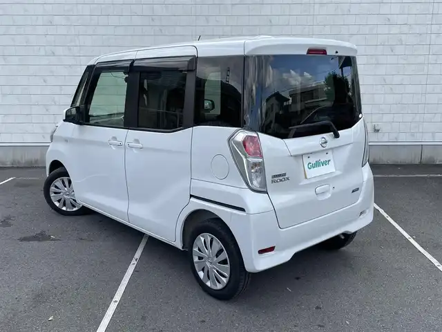 日産 デイズ ルークス X Vセレ +SeftyⅡ 静岡県 2015(平27)年 4.1万km ホワイトパール 純正ナビ　/・フルセグＴＶ　/・Ｂｌｕｅｔｏｏｔｈ接続　/・ＤＶＤ再生　/・ＵＳＢ入力端子　/アラウンドビューモニター　/片側パワースライドドア/エマージェンシーブレーキ　/プッシュスタート　/スマートキー　/スペアキー　/ＥＴＣ/ドラレコ/取扱説明書/保証書