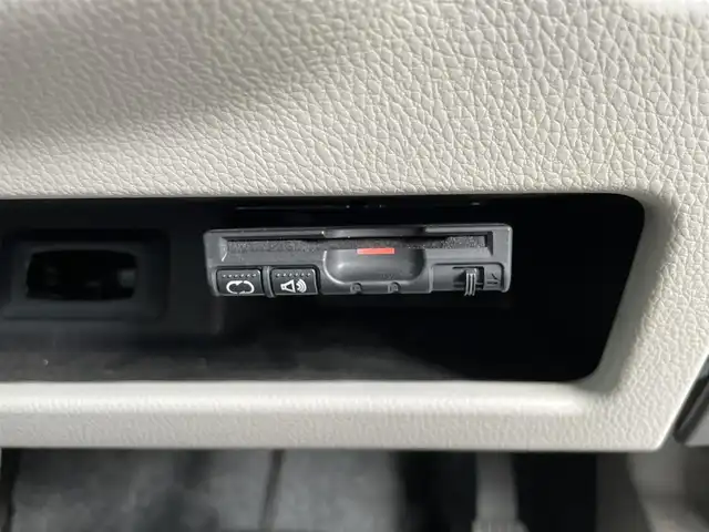 日産 デイズ ルークス X Vセレ +SeftyⅡ 静岡県 2015(平27)年 4.1万km ホワイトパール 純正ナビ　/・フルセグＴＶ　/・Ｂｌｕｅｔｏｏｔｈ接続　/・ＤＶＤ再生　/・ＵＳＢ入力端子　/アラウンドビューモニター　/片側パワースライドドア/エマージェンシーブレーキ　/プッシュスタート　/スマートキー　/スペアキー　/ＥＴＣ/ドラレコ/取扱説明書/保証書