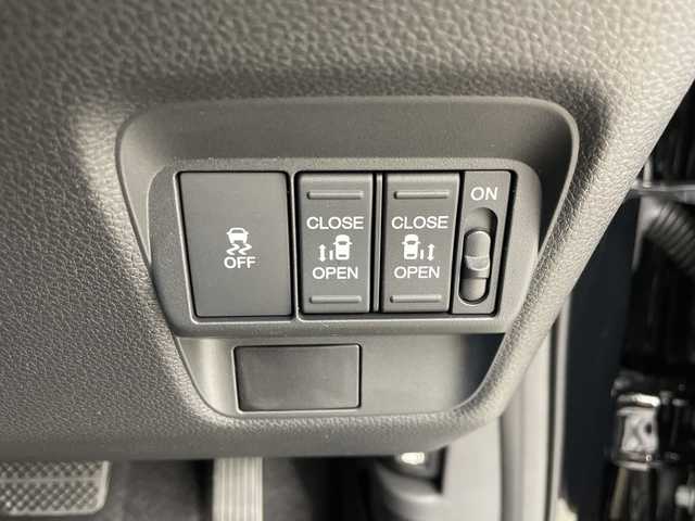 ホンダ フリード ハイブリット e:HEV AIR EX 群馬県 2025(令7)年 0.1千km クリスタルブラックパール 登録済未使用車　後席サーキュレーター　純正９インチナビ　バックカメラ　両側パワースライドドア　アダプティブクルーズコントロール　LED　AHB 　ハーフレザーシート　純正１５インチアルミホイール