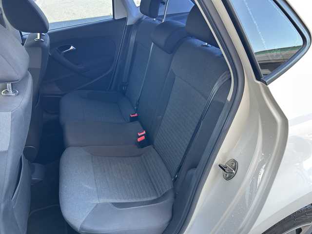 フォルクスワーゲン ポロ 1．4 コンフォートライン 兵庫県 2010(平22)年 8.3万km 白 ワンオーナー/社外7インチナビ（AM/FM/CD/DVD/SD/USB/AUX)/ワンセグTV/バックカメラ/ETC/AC/電動格納ミラー/フロアマット/リモコンキー/スペアキー1本/保証書/取扱説明書