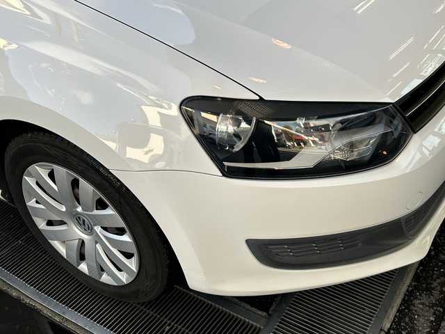 フォルクスワーゲン ポロ 1．4 コンフォートライン 兵庫県 2010(平22)年 8.3万km 白 ワンオーナー/社外7インチナビ（AM/FM/CD/DVD/SD/USB/AUX)/ワンセグTV/バックカメラ/ETC/AC/電動格納ミラー/フロアマット/リモコンキー/スペアキー1本/保証書/取扱説明書