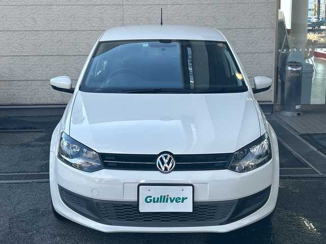 フォルクスワーゲン ポロ 1．4 コンフォートライン 兵庫県 2010(平22)年 8.3万km 白 ワンオーナー/社外7インチナビ（AM/FM/CD/DVD/SD/USB/AUX)/ワンセグTV/バックカメラ/ETC/AC/電動格納ミラー/フロアマット/リモコンキー/スペアキー1本/保証書/取扱説明書