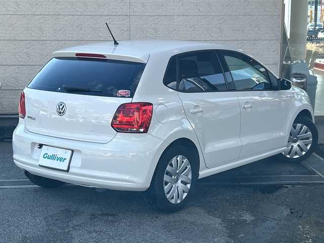 フォルクスワーゲン ポロ 1．4 コンフォートライン 兵庫県 2010(平22)年 8.3万km 白 ワンオーナー/社外7インチナビ（AM/FM/CD/DVD/SD/USB/AUX)/ワンセグTV/バックカメラ/ETC/AC/電動格納ミラー/フロアマット/リモコンキー/スペアキー1本/保証書/取扱説明書