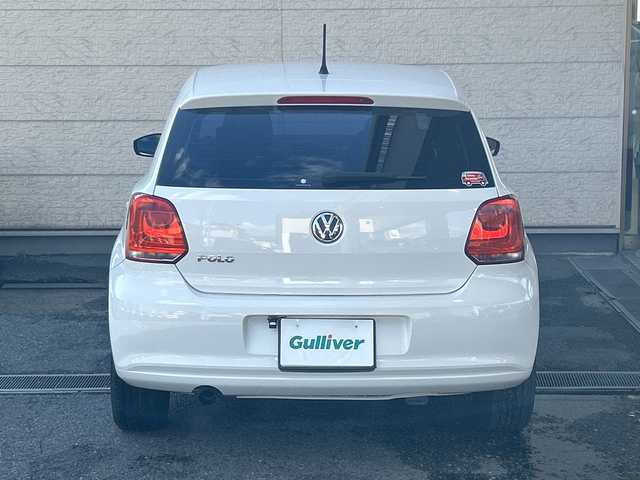 フォルクスワーゲン ポロ 1．4 コンフォートライン 兵庫県 2010(平22)年 8.3万km 白 ワンオーナー/社外7インチナビ（AM/FM/CD/DVD/SD/USB/AUX)/ワンセグTV/バックカメラ/ETC/AC/電動格納ミラー/フロアマット/リモコンキー/スペアキー1本/保証書/取扱説明書