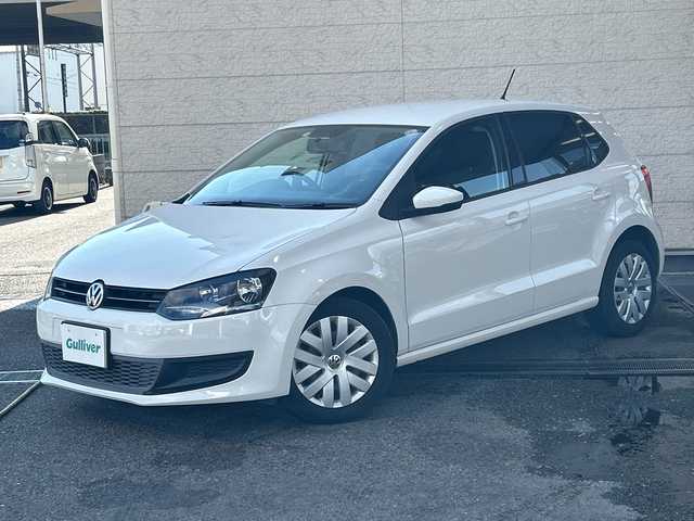 フォルクスワーゲン ポロ 1．4 コンフォートライン 兵庫県 2010(平22)年 8.3万km 白 ワンオーナー/社外7インチナビ（AM/FM/CD/DVD/SD/USB/AUX)/ワンセグTV/バックカメラ/ETC/AC/電動格納ミラー/フロアマット/リモコンキー/スペアキー1本/保証書/取扱説明書