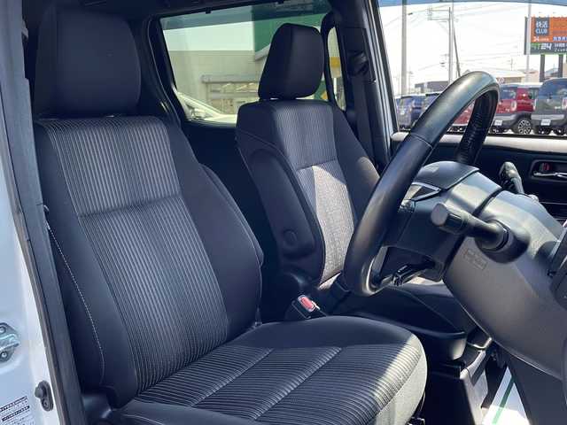 トヨタ ヴォクシー ZS 煌Ⅱ 山口県 2020(令2)年 2.8万km ホワイトパールクリスタルシャイン 両側パワースライドドア/後席用モニター/社外8型ナビ(MDV-S707L)/・Bluetooth接続/・フルセグTV/クルーズコントロール/トヨタセーフティセンス/ETC/バックカメラ/ドライブレコーダー(フロント)/LEDヘッドライト/オートマチックハイビーム/オートライト/純正16インチアルミホイール/スマートキー/ダブルエアバッグ