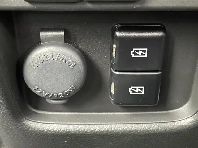 スズキ ハスラー HYBRID X 愛媛県 2023(令5)年 0.1万km フェニックスレッドパール/ガンメタリック2トーンルーフ 純正９型ナビ（ＢＴ，フルセグＴＶ）　/全方位カメラ　/アダプティブクルーズコントロール　/コーナーセンサー　/衝突軽減ブレーキ　/レーンキープ　/アイドリングストップ　/シートヒーター　/ステアリングリモコン　/ＬＥＤ