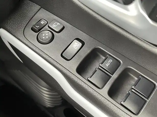 スズキ ハスラー HYBRID X 愛媛県 2023(令5)年 0.1万km フェニックスレッドパール/ガンメタリック2トーンルーフ 純正９型ナビ（ＢＴ，フルセグＴＶ）　/全方位カメラ　/アダプティブクルーズコントロール　/コーナーセンサー　/衝突軽減ブレーキ　/レーンキープ　/アイドリングストップ　/シートヒーター　/ステアリングリモコン　/ＬＥＤ