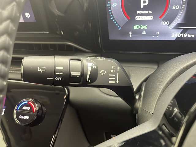 日産 セレナ e－パワー ハイウェイスター V 千葉県 2023(令5)年 2.4万km プリズムホワイト 360度セーフティアシスト/・プロパイロット/・インテリジェントエマージェンシーブレーキ/・前方衝突予測警報/・衝突回避ステアリングアシスト/・後側方衝突防止支援システム/・踏み間違い防止アシスト/・後退時車両検知警報/純正12.3型インターフェイスディスプレイ/・メモリーナビ/・地上デジタルTV/・Apple CarPlay/・AndroidAuto/・USB接続/・Bluetooth接続/アラウンドヴューモニター 全方位カメラ/後席モニター/デジタルインナーミラー/LEDヘッドライト/両側パワースライドドア/スマートキー