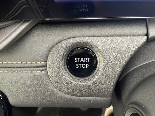 日産 セレナ e－パワー ハイウェイスター V 千葉県 2023(令5)年 2.4万km プリズムホワイト 360度セーフティアシスト/・プロパイロット/・インテリジェントエマージェンシーブレーキ/・前方衝突予測警報/・衝突回避ステアリングアシスト/・後側方衝突防止支援システム/・踏み間違い防止アシスト/・後退時車両検知警報/純正12.3型インターフェイスディスプレイ/・メモリーナビ/・地上デジタルTV/・Apple CarPlay/・AndroidAuto/・USB接続/・Bluetooth接続/アラウンドヴューモニター 全方位カメラ/後席モニター/デジタルインナーミラー/LEDヘッドライト/両側パワースライドドア/スマートキー
