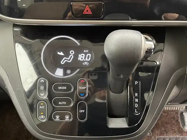 日産 デイズ ルークス HWS X Vセレクション 兵庫県 2020(令2)年 2.8万km プレミアムパープルP 純正SDナビ/（CD/DVD/Bluetooth/フルセグTV）/・MM318-W/全方位カメラ/横滑り防止装置/LKA/衝突軽減システム/コーナーセンサー（前後）/両側パワースライドドア/ハーフレザーシート/LEDヘッドライト/オートライト/オートマチックハイビーム/前方ドライブレコーダー/純正15インチアルミホイール/純正フロアマット/アイドリングストップ/スマートキー