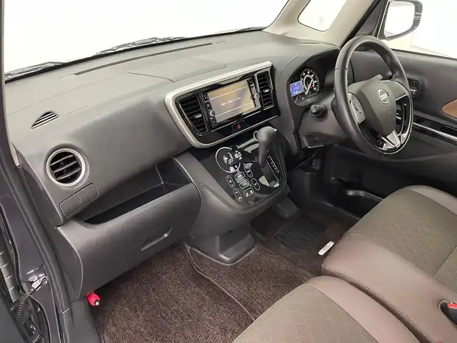 日産 デイズ ルークス HWS X Vセレクション 兵庫県 2020(令2)年 2.8万km プレミアムパープルP 純正SDナビ/（CD/DVD/Bluetooth/フルセグTV）/・MM318-W/全方位カメラ/横滑り防止装置/LKA/衝突軽減システム/コーナーセンサー（前後）/両側パワースライドドア/ハーフレザーシート/LEDヘッドライト/オートライト/オートマチックハイビーム/前方ドライブレコーダー/純正15インチアルミホイール/純正フロアマット/アイドリングストップ/スマートキー