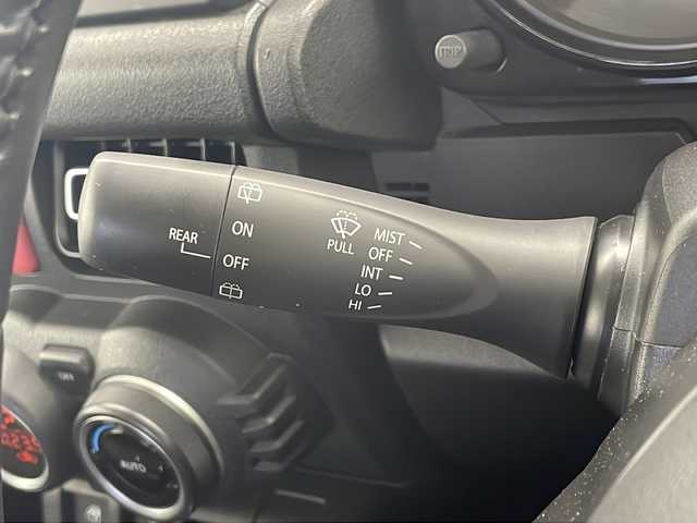 スズキ ジムニー XC 千葉県 2019(令1)年 3.5万km ジャングルグリーン メモリナビ　/フルセグテレビ　/Ｂｌｕｅｔｏｏｔｈ　/バックカメラ　/クルーズコントロール　/プッシュスタート　/ドアバイザー　/４ＷＤ　/ドリンクホルダー/電格ミラー　/ＥＴＣ