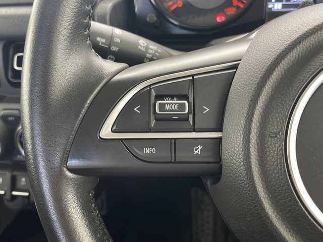 スズキ ジムニー XC 千葉県 2019(令1)年 3.5万km ジャングルグリーン メモリナビ　/フルセグテレビ　/Ｂｌｕｅｔｏｏｔｈ　/バックカメラ　/クルーズコントロール　/プッシュスタート　/ドアバイザー　/４ＷＤ　/ドリンクホルダー/電格ミラー　/ＥＴＣ