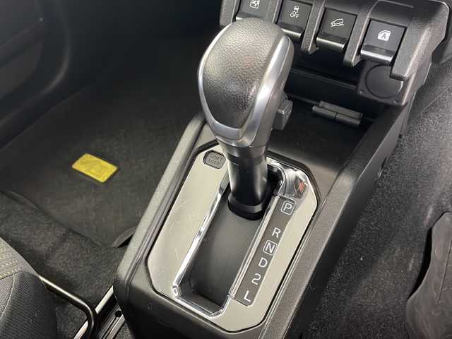 スズキ ジムニー XC 千葉県 2019(令1)年 3.5万km ジャングルグリーン メモリナビ　/フルセグテレビ　/Ｂｌｕｅｔｏｏｔｈ　/バックカメラ　/クルーズコントロール　/プッシュスタート　/ドアバイザー　/４ＷＤ　/ドリンクホルダー/電格ミラー　/ＥＴＣ