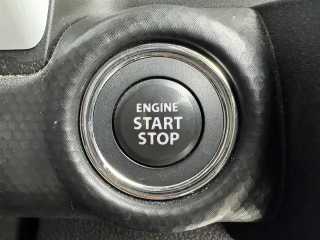 スズキ ハスラー HYBRID X ターボ 愛知県 2022(令4)年 5.2万km ピュアホワイトパール/ガンメタリック2トーン ・純正9インチナビ/・Bluetooth/・全方位カメラ/・フルセグTV/・スズキセーフティーサポート/・衝突被害軽減システム//クルーズコントロール/・レーンキープアシスト/・コーナーセンサー/・横滑り防止装置/・オートライト/・LEDヘッドライト/・LEDフォグランプ/・シートヒーター/・パドルシフト/・純正AW/・ETC/・プッシュスタート/・スマートキー/・スペアキー