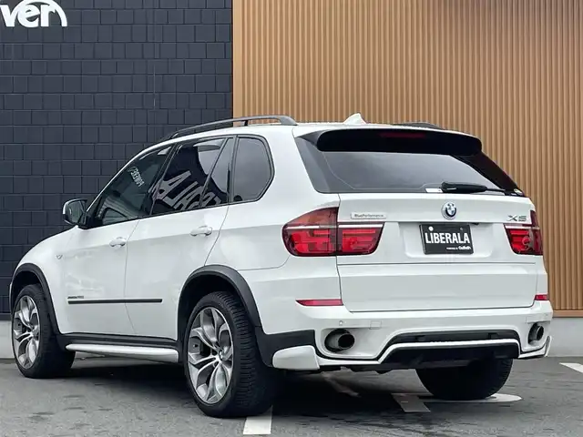 ＢＭＷ Ｘ５ xDrive 35d ブルーパフォーマンス 埼玉県 2012(平24)年 9.1万km アルピンホワイトⅢ 純正ナビ/・Bluetoothオーディオ/・CD/DVD/バックカメラ/コーナーセンサー/ヘッドアップディスプレイ/サンルーフ/本革シート/・前席パワーシート/・全席シートヒーター/パワーバックドア/純正AWホイール/4WD/ツインターボ/ETC/保証書/取扱説明書