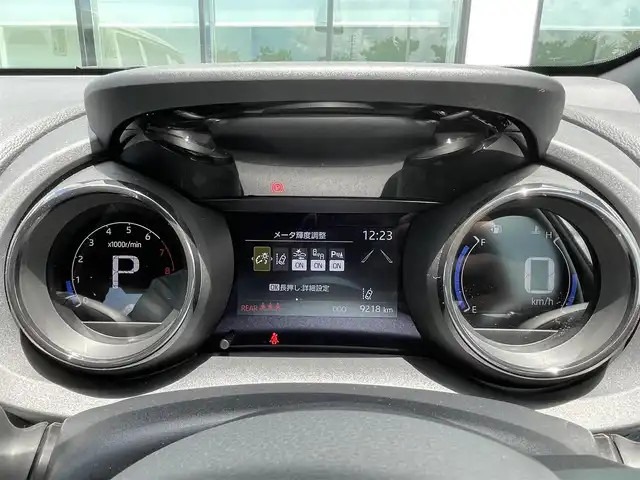 トヨタ ヤリス Z 和歌山県 2023(令5)年 0.9万km ダークブルーマイカM 革巻きステアリング/ステアリングヒーター/ステアリングスイッチ/8インチ純正DAナビ機能あり/バックカメラ/フルセグテレビ/BSM/レーダークルーズコントロール/シートヒーター/コーナーセンサー/LEDヘッドライト/ドライブレコーダー/ETC/モデリスタ製アルミホイール/トヨタセーフティセンス