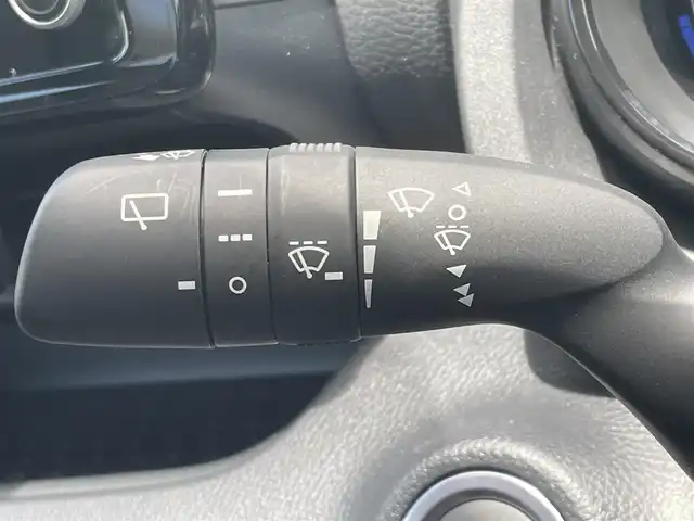 トヨタ ヤリス Z 和歌山県 2023(令5)年 0.9万km ダークブルーマイカM 革巻きステアリング/ステアリングヒーター/ステアリングスイッチ/8インチ純正DAナビ機能あり/バックカメラ/フルセグテレビ/BSM/レーダークルーズコントロール/シートヒーター/コーナーセンサー/LEDヘッドライト/ドライブレコーダー/ETC/モデリスタ製アルミホイール/トヨタセーフティセンス