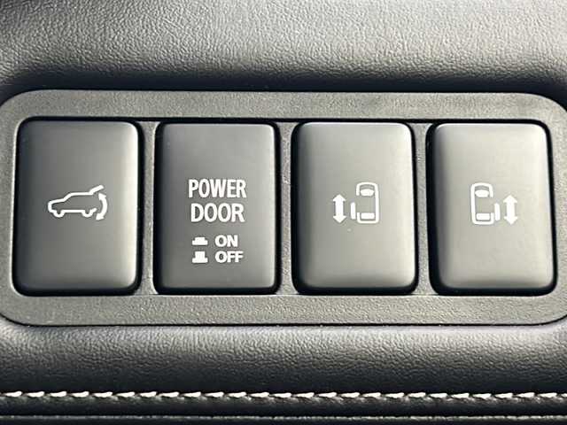 三菱 デリカＤ：５ シャモニー 宮城県 2025(令7)年 0.1千km ブラックダイヤモンド 登録済未使用車/4WD/両側パワースライドドア/全方位カメラ/レザーシート/パワーシート/ステアリングヒーター/レーダークルーズコントロール/パドルシフト/プッシュスタート/スマートキー/スペアキー/オートライト/オートマチックハイビーム/LEDヘッドライト/フォグランプ