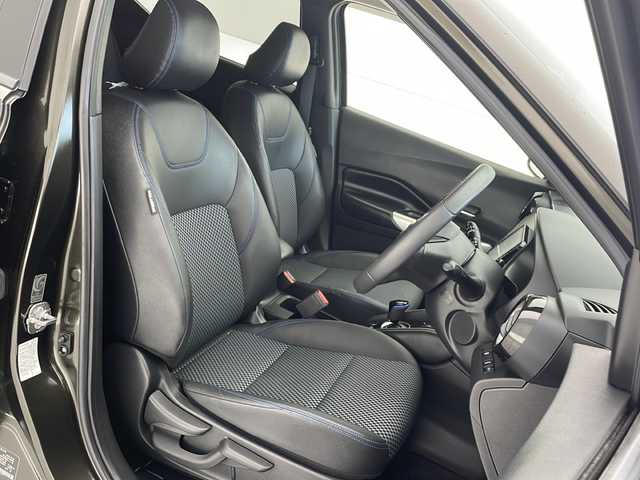 日産 キックス X 沖縄県 2020(令2)年 2.1万km チタニウムカーキ 純正ナビ(MM320D-L)/(フルセグTV Bluetooth CD DVD)/全方位カメラ/ドライブレコーダー/ETC/プロパイロット/スマートキー/プッシュスタート/クルーズコントロール/ステアリングスイッチ/電動パーキングブレーキ/デジタルインナーミラー/前後コーナーセンサー/電動格納ミラー/ハーフレザーシート/オートライト/LEDヘッドライト/ルーフレール/リアルーフスポイラー/純正アルミホイール