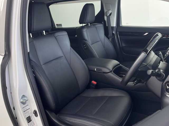 トヨタ ヴェルファイア Z Gエディション 愛知県 2019(令1)年 4.7万km ホワイトパールクリスタルシャイン 禁煙車/ALPINEヴェルファイア専用ナビ(EX11Z)/ALPINEヴェルファイア専用プラズマクラスター搭載リアビジョン(PXH12X-R-AV)/バックカメラ/ビルトインETC/ツインムーンルーフ/パワーバックドア/Z専用エアロ外装/3眼LEDヘッドランプ/オートライト/フロントフォグランプ/トヨタセーフティセンス/プリクラッシュセーフティ/レーントレーシングアシスト/レーダークルーズコントロール/ロードサインアシスト/アダプティブハイビームシステム/先行車発進告知/インテリジェントクリアランスソナー/パーキングサポートブレーキ(静止物)/両側ワンタッチパワースライドドア/黒合皮シート/前席パワーシート/前席快適温熱シート&ベンチレーション/運転席ポジションメモリー/助手席パワーオットマン/2列目エグゼクティブパワーシート/3列目スペースアップシート/メタルウッド&スパッタリング内装/本革&メタルウッドステアリング/ステアスイッチ/ステアヒーター/電子パーキングブレーキ/ブレーキホールド/プッシュスタート/電動格納ミラーウィンカー/新車保証書・取扱説明書