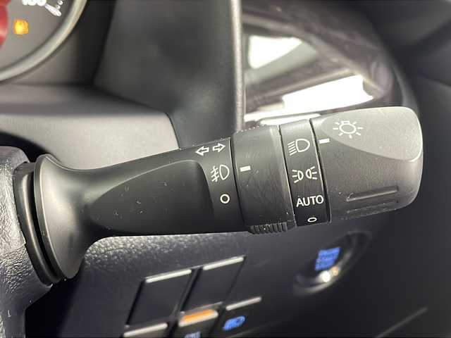 トヨタ ヴェルファイア Z Gエディション 愛知県 2019(令1)年 4.7万km ホワイトパールクリスタルシャイン 禁煙車/ALPINEヴェルファイア専用ナビ(EX11Z)/ALPINEヴェルファイア専用プラズマクラスター搭載リアビジョン(PXH12X-R-AV)/バックカメラ/ビルトインETC/ツインムーンルーフ/パワーバックドア/Z専用エアロ外装/3眼LEDヘッドランプ/オートライト/フロントフォグランプ/トヨタセーフティセンス/プリクラッシュセーフティ/レーントレーシングアシスト/レーダークルーズコントロール/ロードサインアシスト/アダプティブハイビームシステム/先行車発進告知/インテリジェントクリアランスソナー/パーキングサポートブレーキ(静止物)/両側ワンタッチパワースライドドア/黒合皮シート/前席パワーシート/前席快適温熱シート&ベンチレーション/運転席ポジションメモリー/助手席パワーオットマン/2列目エグゼクティブパワーシート/3列目スペースアップシート/メタルウッド&スパッタリング内装/本革&メタルウッドステアリング/ステアスイッチ/ステアヒーター/電子パーキングブレーキ/ブレーキホールド/プッシュスタート/電動格納ミラーウィンカー/新車保証書・取扱説明書