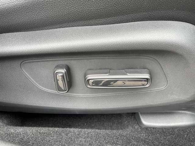 ホンダ ＺＲ－Ｖ ハイブリッド e:HEV Z 東京都 2025(令7)年 0.2万km グレー 純正９型ナビ/・AM/FM/フルセグ/BOSEサウンドシステム/アラウンドビューモニター/前席シートヒーター/運転席メモリパワーシート/・前席パワーシート/ブラインドスポットモニター/前後ドライブレコーダー/おくだけ充電/ステアリングヒーター/LEDヘッドランプ/ホンダセンシング/（予防運転支援システム）/・衝突軽減ブレーキ/・後方誤発進抑制機能/・歩行者事故低減ステアリング/・追従機能付きクルーズコントロール/・車線維持支援システム/・標識認識機能/・後退時出庫サポート/・パーキングセンサーシステム/プッシュエンジンスタート/純正フロアマット/スマートキー