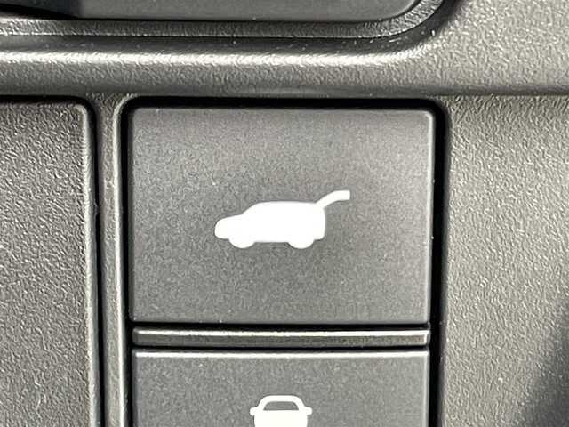 ホンダ ＺＲ－Ｖ ハイブリッド e:HEV Z 東京都 2025(令7)年 0.2万km グレー 純正９型ナビ/・AM/FM/フルセグ/BOSEサウンドシステム/アラウンドビューモニター/前席シートヒーター/運転席メモリパワーシート/・前席パワーシート/ブラインドスポットモニター/前後ドライブレコーダー/おくだけ充電/ステアリングヒーター/LEDヘッドランプ/ホンダセンシング/（予防運転支援システム）/・衝突軽減ブレーキ/・後方誤発進抑制機能/・歩行者事故低減ステアリング/・追従機能付きクルーズコントロール/・車線維持支援システム/・標識認識機能/・後退時出庫サポート/・パーキングセンサーシステム/プッシュエンジンスタート/純正フロアマット/スマートキー