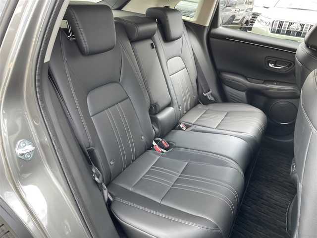ホンダ ＺＲ－Ｖ ハイブリッド e:HEV Z 東京都 2025(令7)年 0.2万km グレー 純正９型ナビ/・AM/FM/フルセグ/BOSEサウンドシステム/アラウンドビューモニター/前席シートヒーター/運転席メモリパワーシート/・前席パワーシート/ブラインドスポットモニター/前後ドライブレコーダー/おくだけ充電/ステアリングヒーター/LEDヘッドランプ/ホンダセンシング/（予防運転支援システム）/・衝突軽減ブレーキ/・後方誤発進抑制機能/・歩行者事故低減ステアリング/・追従機能付きクルーズコントロール/・車線維持支援システム/・標識認識機能/・後退時出庫サポート/・パーキングセンサーシステム/プッシュエンジンスタート/純正フロアマット/スマートキー