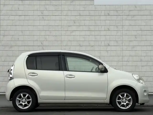 トヨタ パッソ プラスハナ 岩手県 2010(平22)年 7.5万km パールホワイト1 純正SDナビ（NSCN-W60）/【FM/AM/CD/BT/AUX】/ワンセグTV/リモコンキー/ABS/盗難防止装置/社外アルミホイール/電動格納ミラー/純正フロアマット