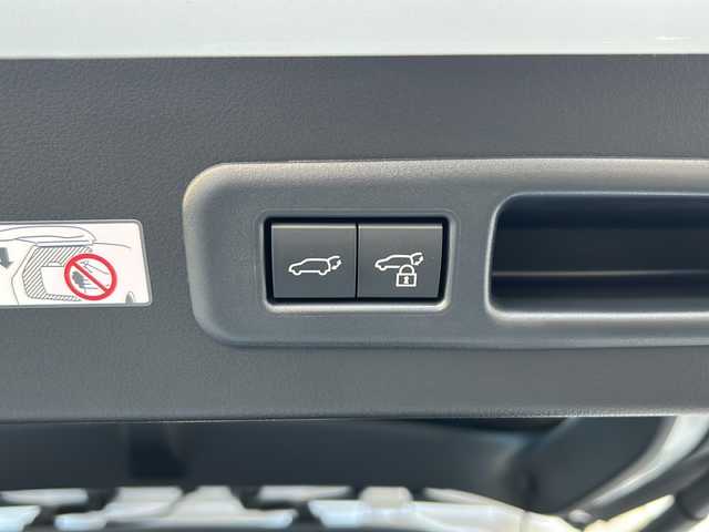 レクサス ＬＢＸ エレガント 神奈川県 2024(令6)年 0.4万km ソニッククォーツ ワンオーナー/純正メーカーナビ(USB/BT/フルセグTV/Miracast)/全方位カメラ/レーダークルーズコントロール/プリクラッシュセーフティ/レーンディパーチャーアラート/F/Rクロストラフィックアラート/ブラインドスポットモニター/クリアランスソナー/ヘッドアップディスプレイ/茶合皮シート/D/N席パワーシート(メモリー機能付)/D/N席シートヒーター/ステアリングヒーター/パワーバックドア/ビルトインETC2.0/ISOFIX/スペアスマートキー×1・カードキー×1/保証書/取扱説明書