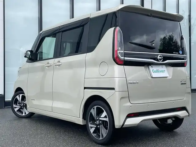 日産 ルークス ハイウェイスター Gターボ 大阪府 2021(令3)年 2.2万km フローズンバニラパール エマージェンシーブレーキ　/純正メモリー9インチナビ/　フルセグTV/CD/DVD/BT/MSV/アラウンドビューモニター　/後方コーナーセンサー/ハンズフリー両側電動パワースライドドア/レーンキープアシスト/アイドリングストップ/オートマチックハイビーム　/ターボ車　/前方ドライブレコーダー/純正15インチアルミホイール/純正フロアマット/プッシュスタート/スマートキー/ビルトインETC/LED