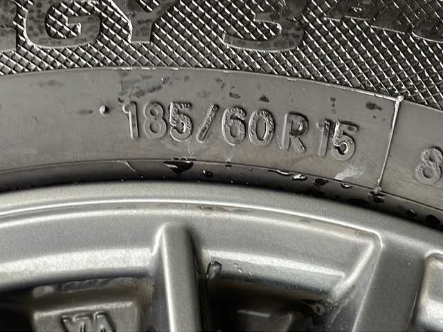 トヨタ シエンタ ハイブリッド X 青森県 2017(平29)年 6.3万km シルバーM ワンオーナー/社外9インチナビ・フルセグTV/CD・DVD・Bluetooth・SD/バックカメラ/片側パワースライドドア/OPセーフティセンスC/プリクラッシュセーフティ/レーンディパーチャーアラート/オートマチックハイビーム/社外エンジンスターター/ワイパーデアイサー/ビルトインETC/OPスマートエントリーパッケージ/スマートエントリー/プッシュスタートシステム/LEDヘッドライト/LEDフォグランプ/社外15インチアルミ