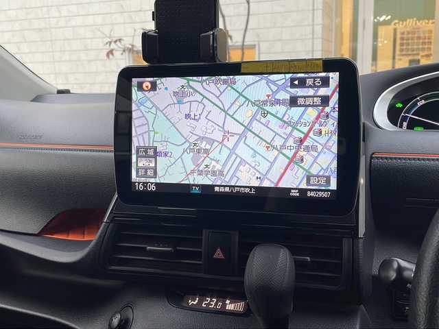 トヨタ シエンタ ハイブリッド X 青森県 2017(平29)年 6.3万km シルバーM ワンオーナー/社外9インチナビ・フルセグTV/CD・DVD・Bluetooth・SD/バックカメラ/片側パワースライドドア/OPセーフティセンスC/プリクラッシュセーフティ/レーンディパーチャーアラート/オートマチックハイビーム/社外エンジンスターター/ワイパーデアイサー/ビルトインETC/OPスマートエントリーパッケージ/スマートエントリー/プッシュスタートシステム/LEDヘッドライト/LEDフォグランプ/社外15インチアルミ