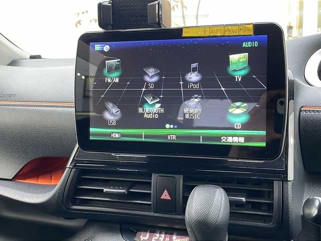 トヨタ シエンタ ハイブリッド X 青森県 2017(平29)年 6.3万km シルバーM ワンオーナー/社外9インチナビ・フルセグTV/CD・DVD・Bluetooth・SD/バックカメラ/片側パワースライドドア/OPセーフティセンスC/プリクラッシュセーフティ/レーンディパーチャーアラート/オートマチックハイビーム/社外エンジンスターター/ワイパーデアイサー/ビルトインETC/OPスマートエントリーパッケージ/スマートエントリー/プッシュスタートシステム/LEDヘッドライト/LEDフォグランプ/社外15インチアルミ