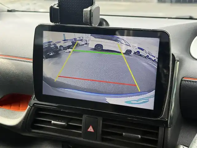 トヨタ シエンタ ハイブリッド X 青森県 2017(平29)年 6.3万km シルバーM ワンオーナー/社外9インチナビ・フルセグTV/CD・DVD・Bluetooth・SD/バックカメラ/片側パワースライドドア/OPセーフティセンスC/プリクラッシュセーフティ/レーンディパーチャーアラート/オートマチックハイビーム/社外エンジンスターター/ワイパーデアイサー/ビルトインETC/OPスマートエントリーパッケージ/スマートエントリー/プッシュスタートシステム/LEDヘッドライト/LEDフォグランプ/社外15インチアルミ